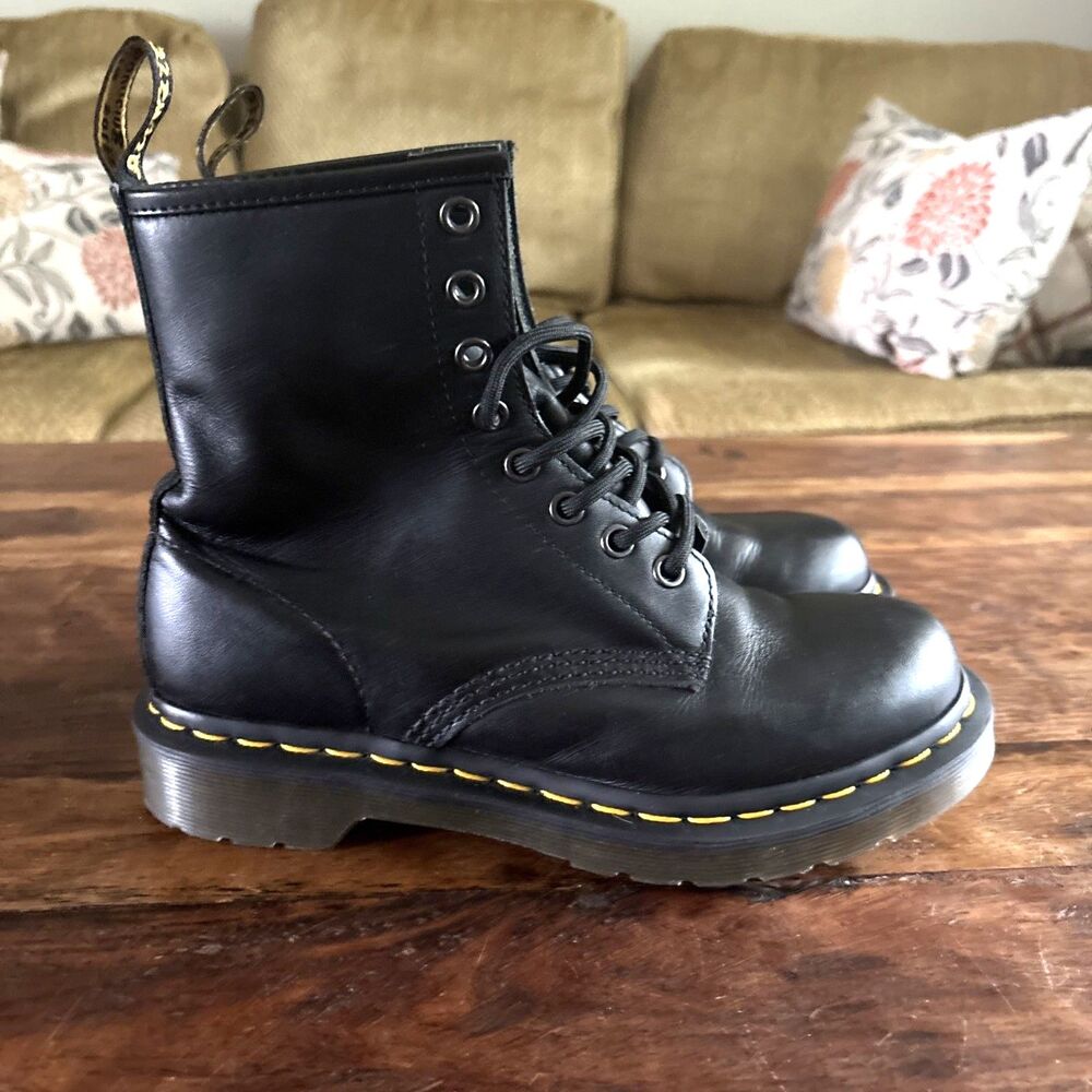 Dr. Martens 1460 Smooth Leather Black 8 Eye Lace Up Boots Women’s Size 6
